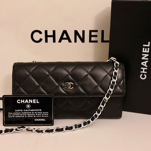 Chanel Matelasse Flap Crossbody Shoulder Purse Clutch WOC Black